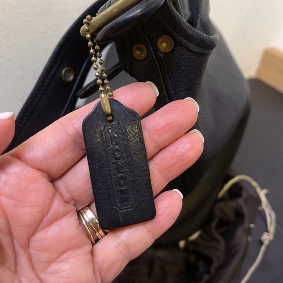 Vintage Coach Black Leather Hobo Bag With Adjustable Strap & Brass Hardware - Picture 5 of 16